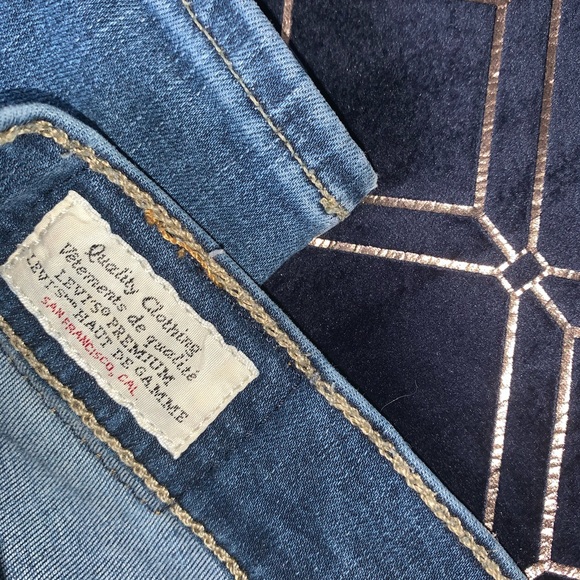 LEVI’S - Picture 7 of 9